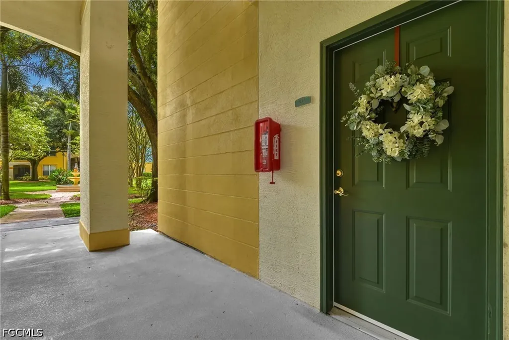 11521 Villa Grand Fort Myers FL 33913