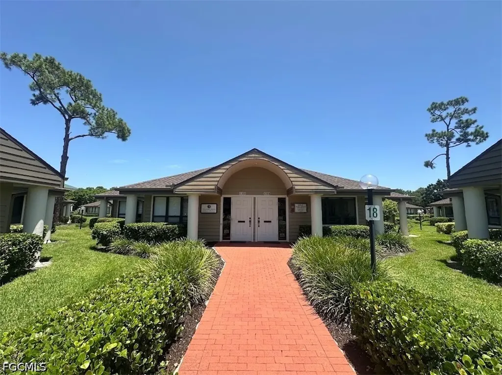 12611/613 New Brittany Boulevard Fort Myers FL 33907