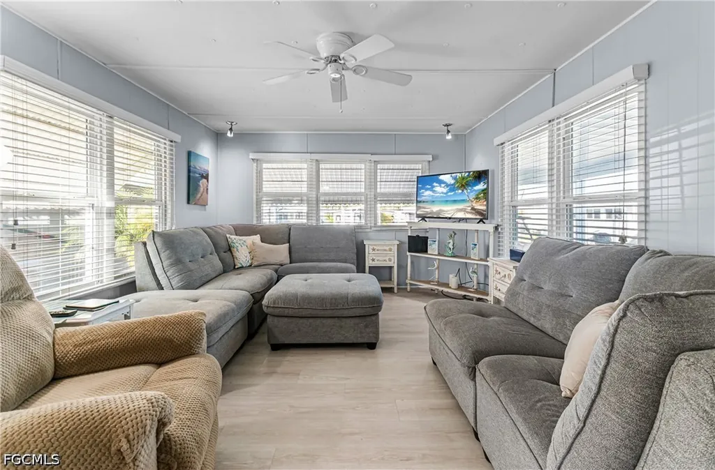 5558 Palm Beach Boulevard Fort Myers FL 33905