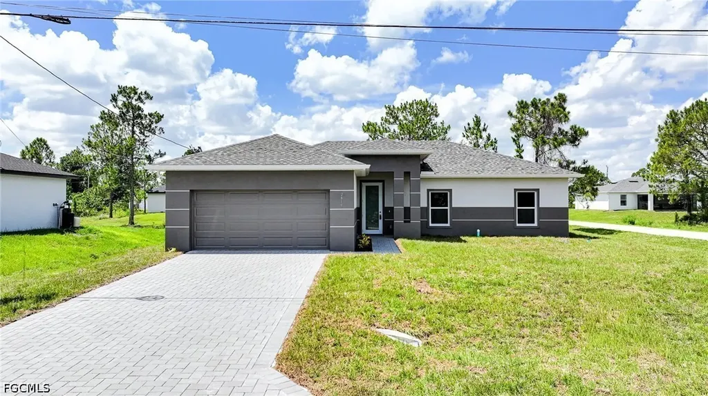 2819 32nd Street W Lehigh Acres FL 33971