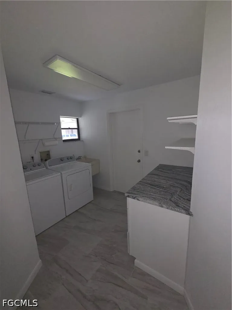 1922 SE 26th Terrace Cape Coral FL 33904