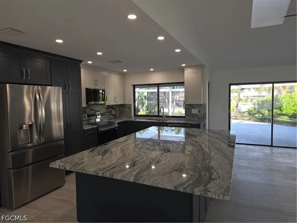 1922 SE 26th Terrace Cape Coral FL 33904