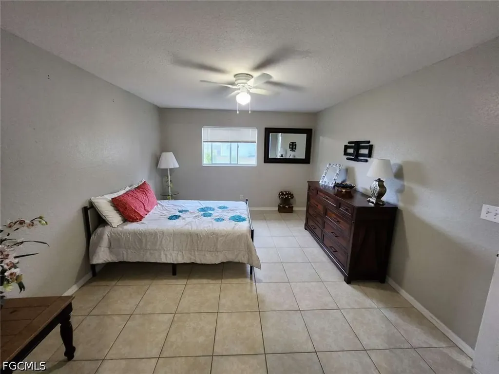 122 NW 9th Terrace Cape Coral FL 33993
