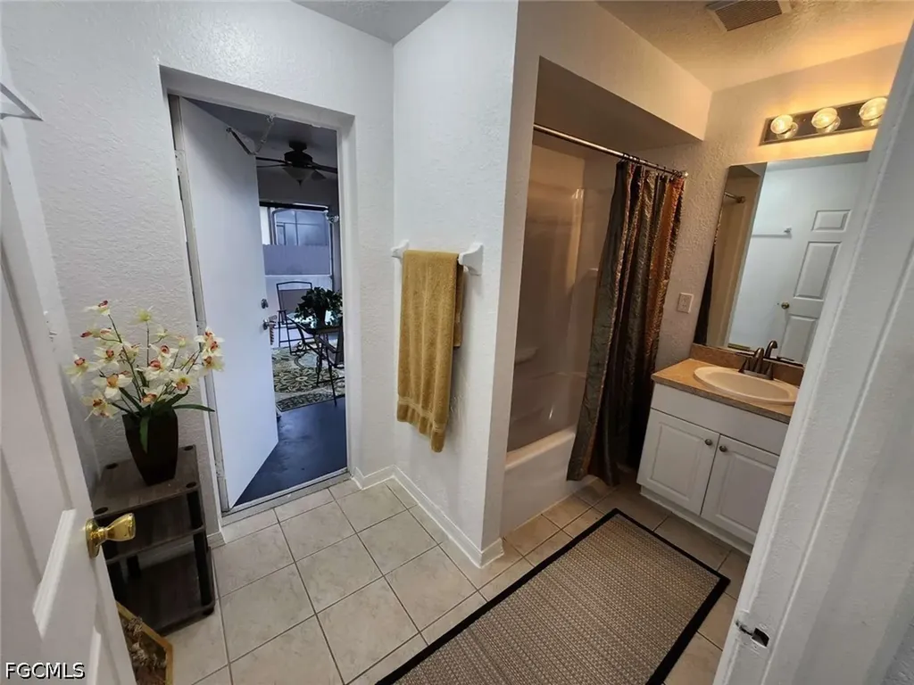 122 NW 9th Terrace Cape Coral FL 33993