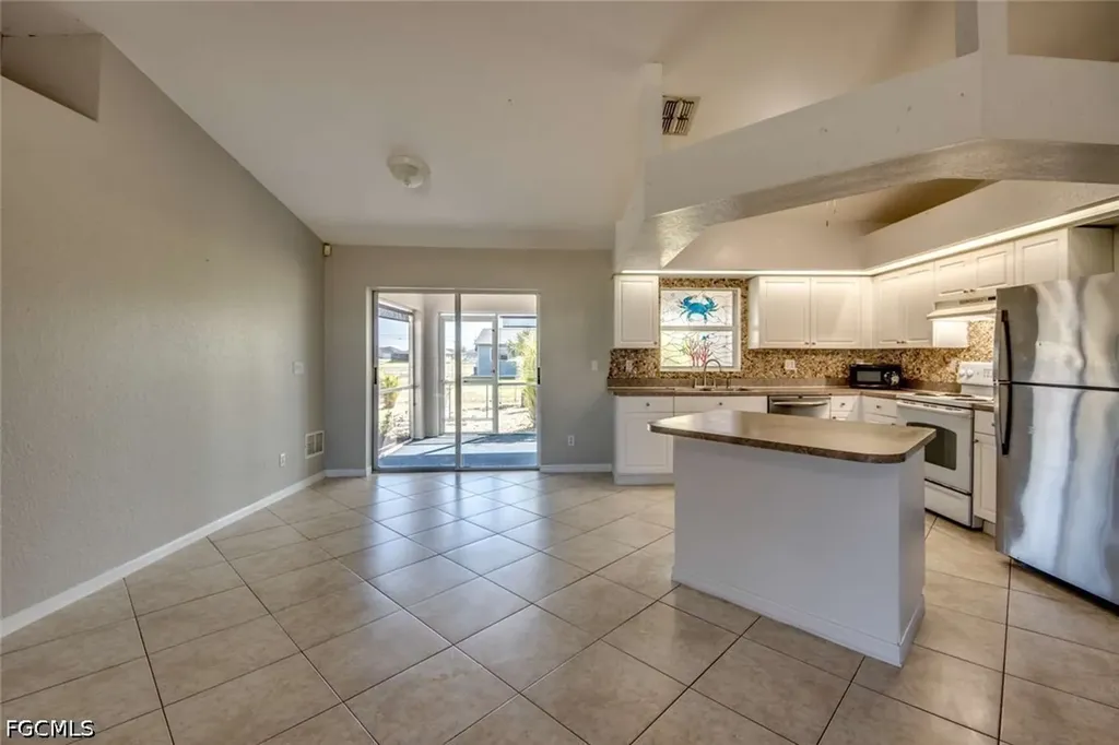 122 NW 9th Terrace Cape Coral FL 33993