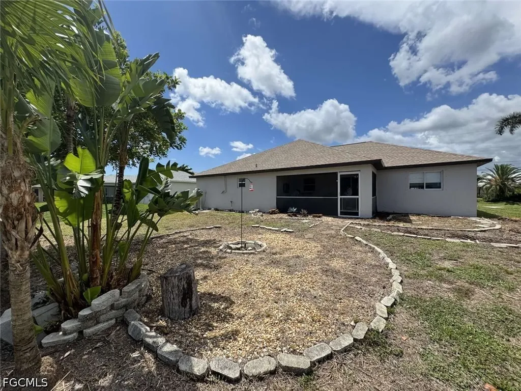 122 NW 9th Terrace Cape Coral FL 33993