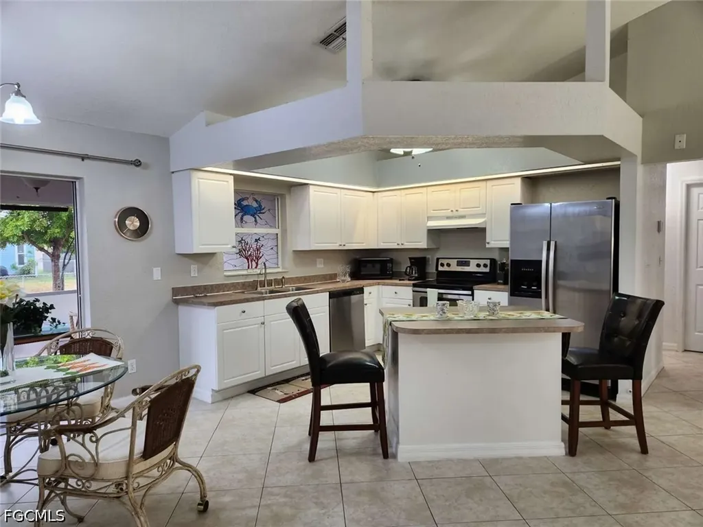 122 NW 9th Terrace Cape Coral FL 33993