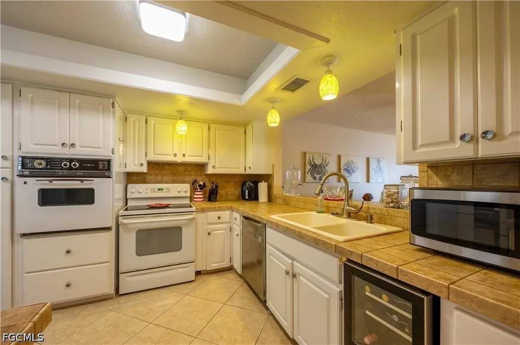 304 Tudor Drive Cape Coral FL 33904