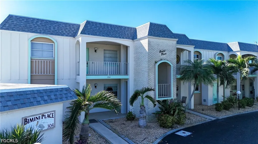 304 Tudor Drive Cape Coral FL 33904