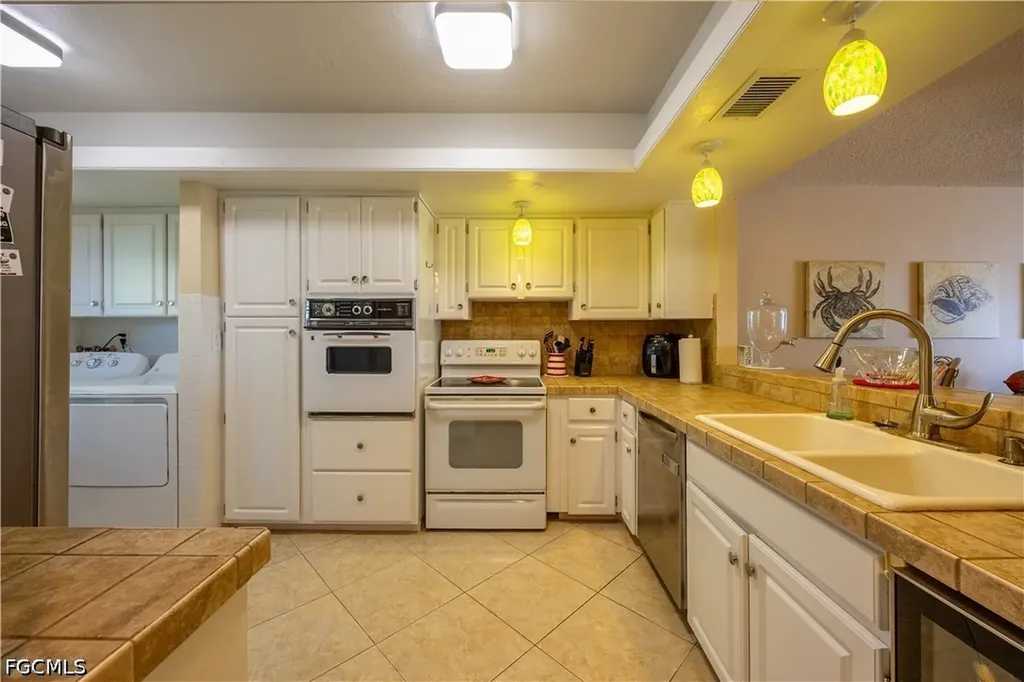 304 Tudor Drive Cape Coral FL 33904