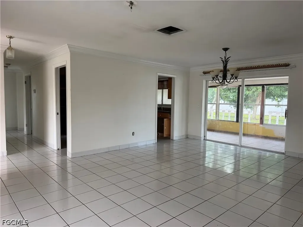 4143 Country Club Boulevard Cape Coral FL 33904