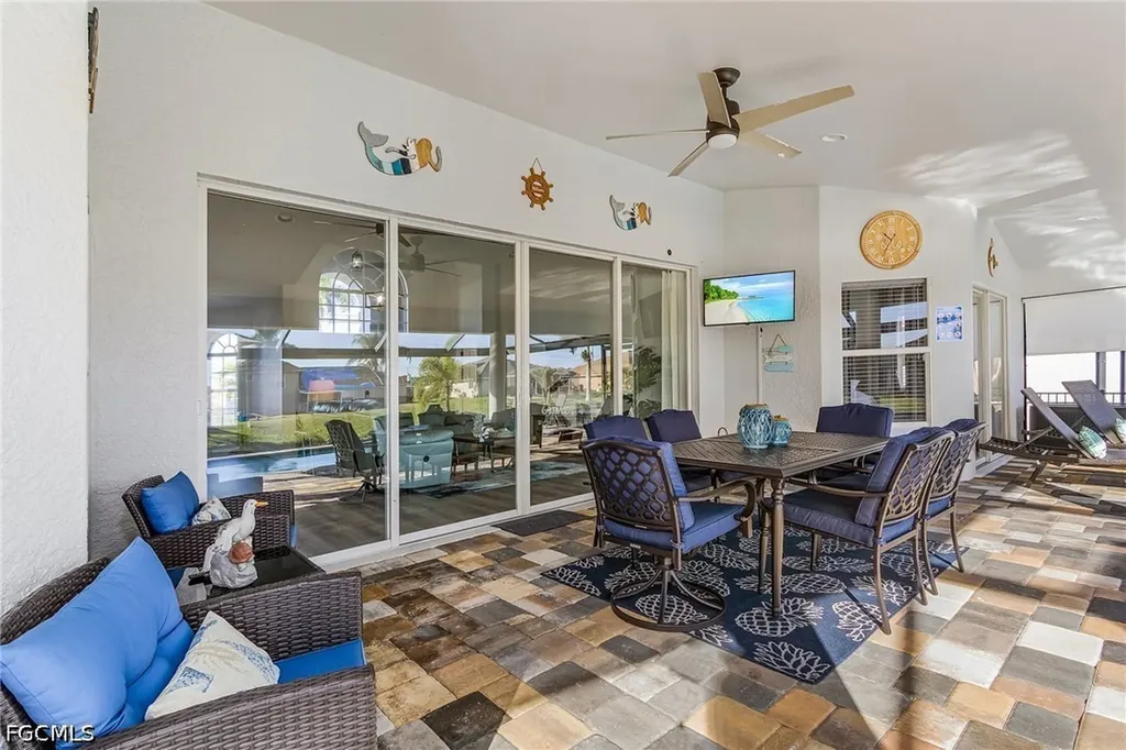 805 SW 8th Court Cape Coral FL 33991
