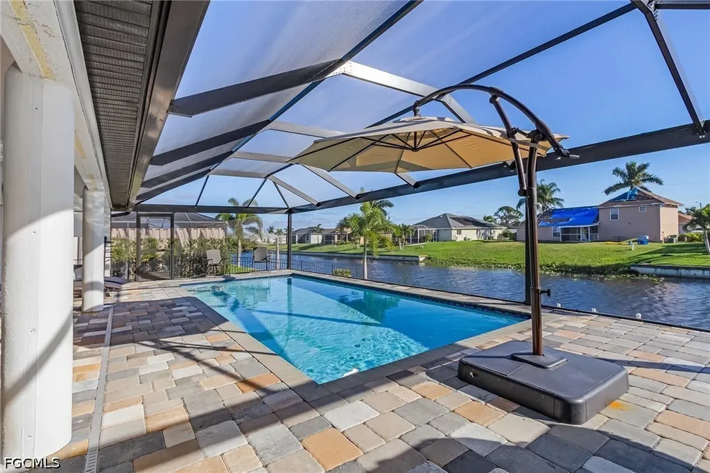 805 SW 8th Court Cape Coral FL 33991