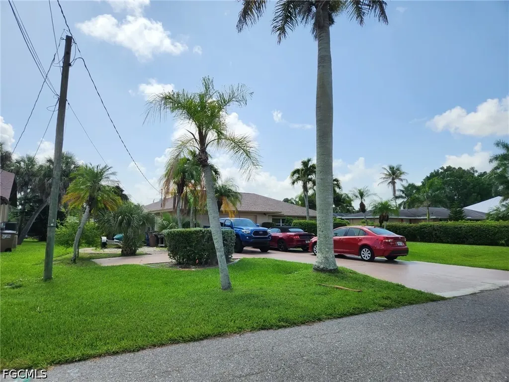 Fort Myers FL, 250 Alameda Avenue