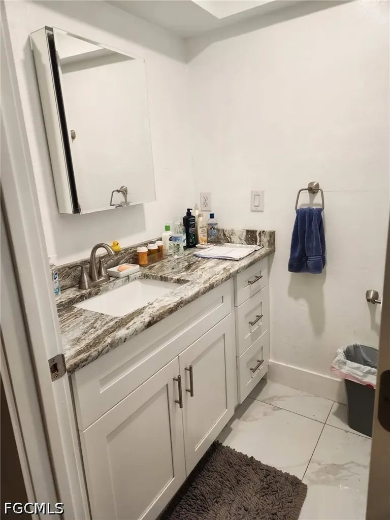 250 Alameda Avenue Fort Myers FL 33905