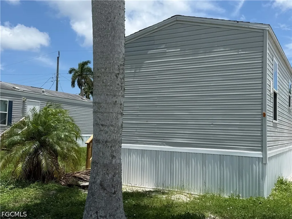 12120 Cactus Drive Fort Myers FL 33908