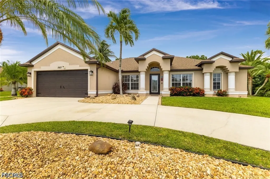 1927 Savona Parkway W Cape Coral FL 33914