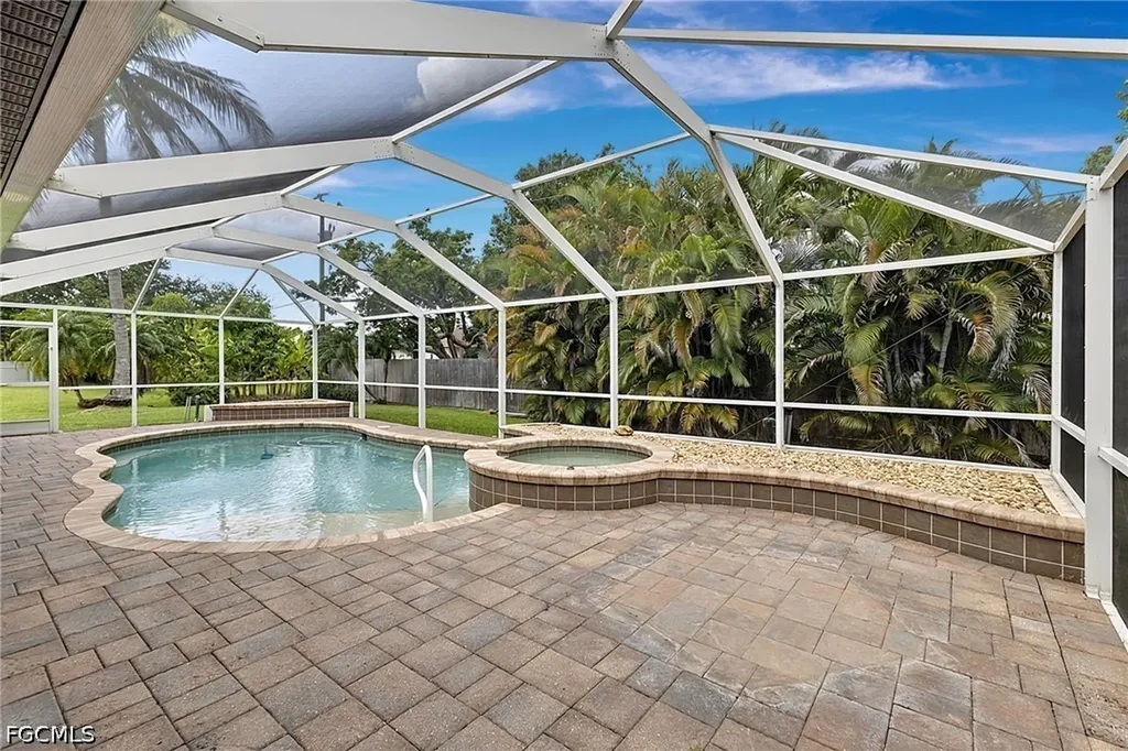 1927 Savona Parkway W Cape Coral FL 33914