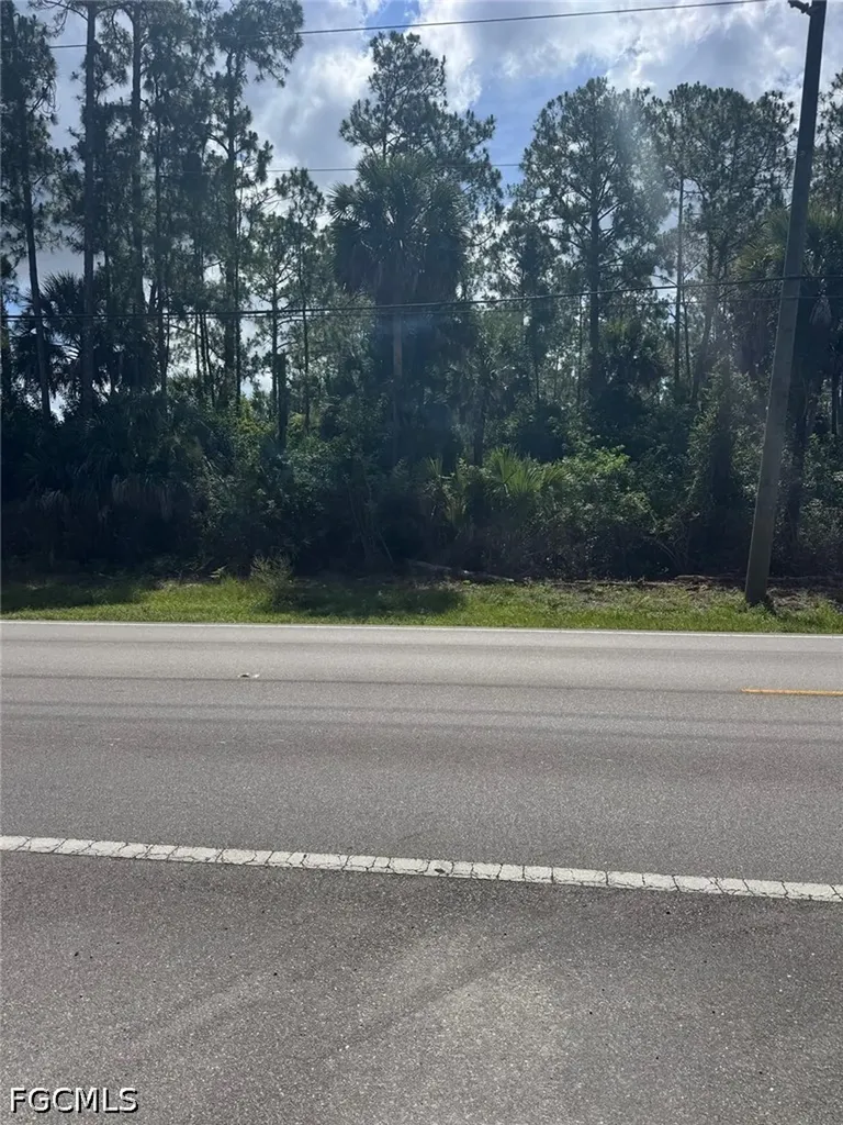 1680 Everglades Boulevard N Naples FL 34120