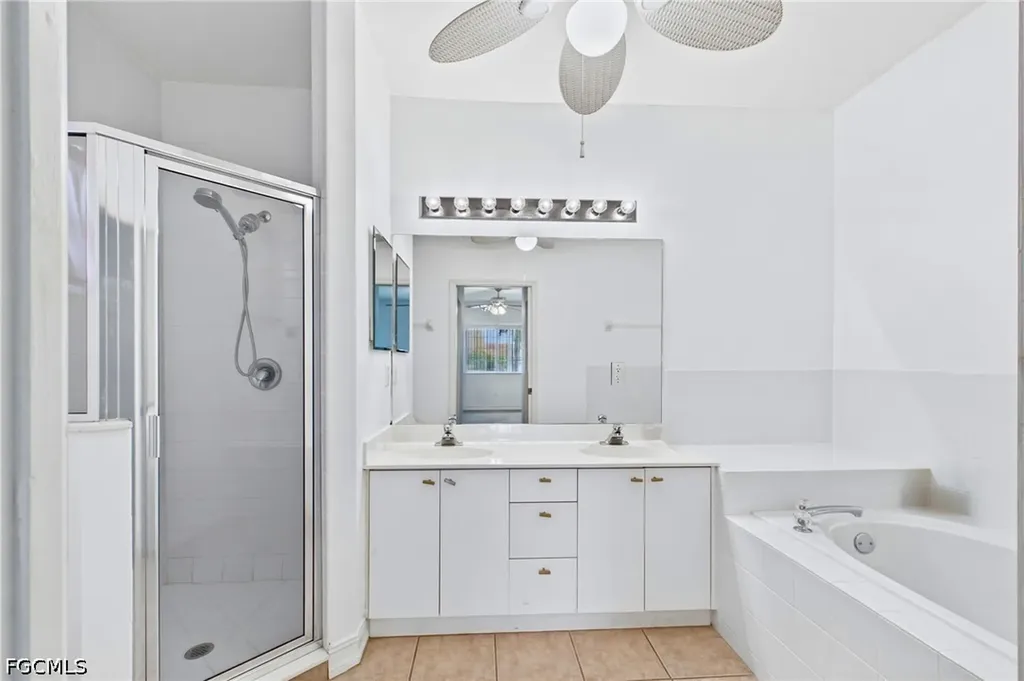 675 Luisa Lane Naples FL 34104