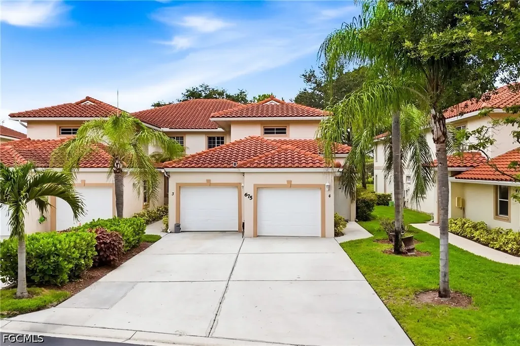 675 Luisa Lane Naples FL 34104