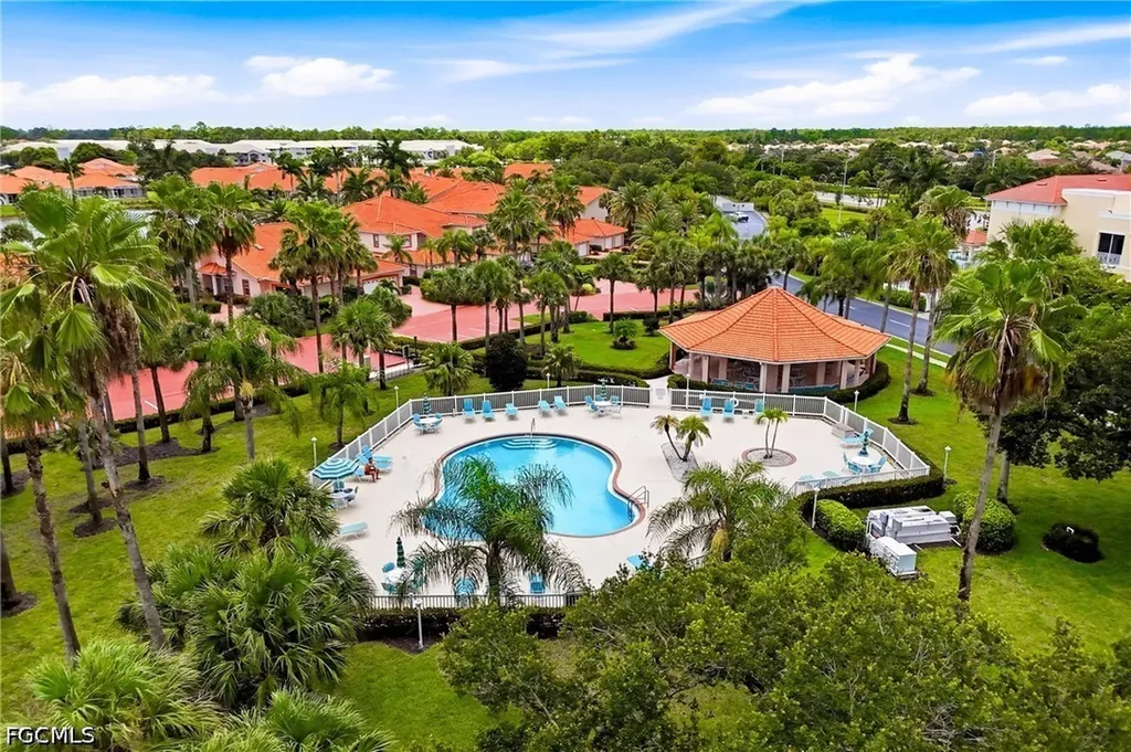 675 Luisa Lane Naples FL 34104