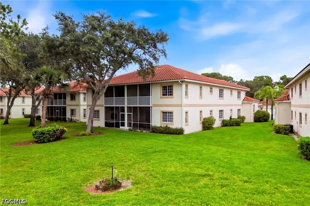 675 Luisa Lane Naples FL 34104