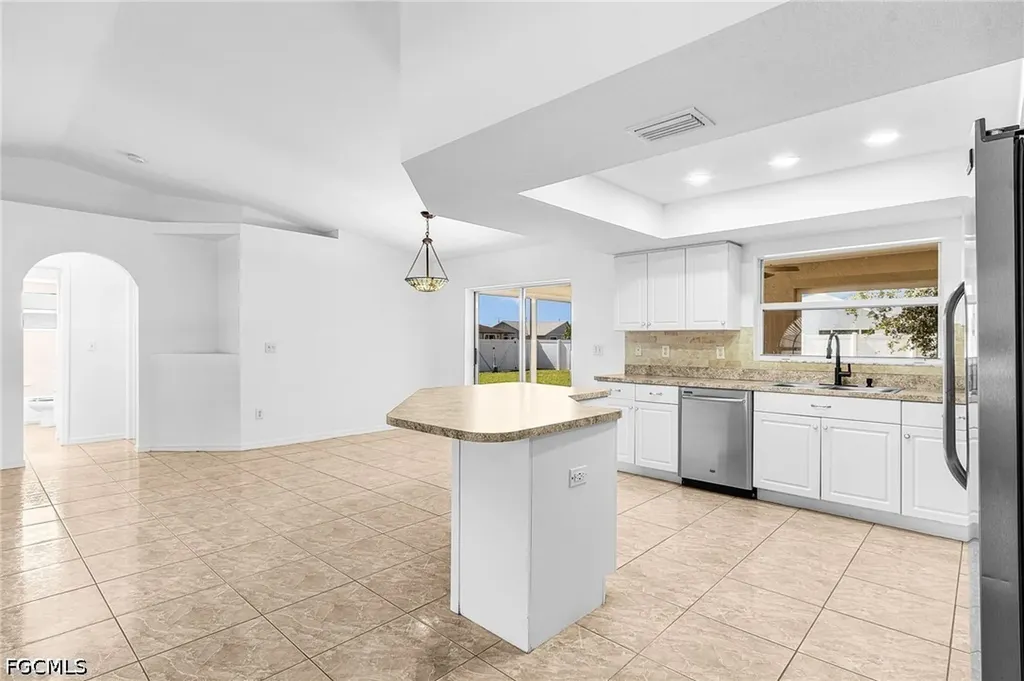 116 SW 28th Terrace Cape Coral FL 33914