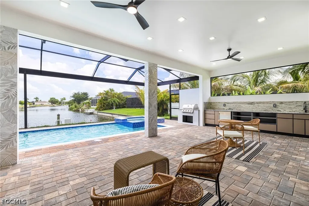1210 SW Santa Barbara Place Cape Coral FL 33991