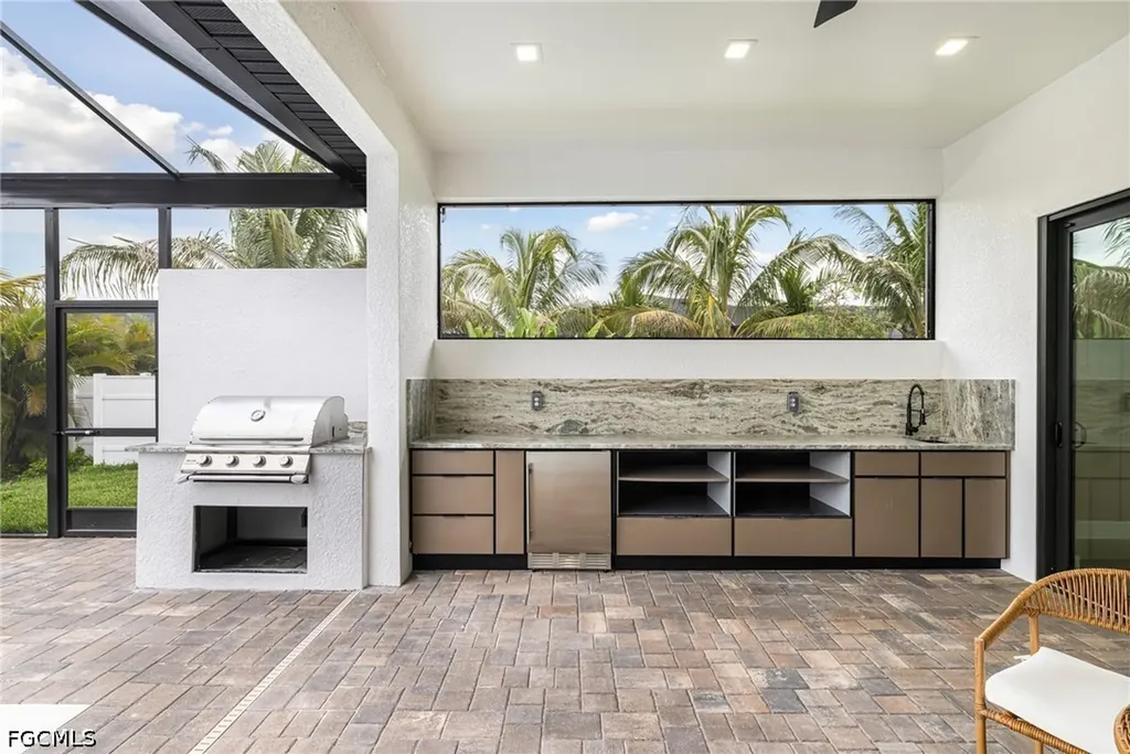 1210 SW Santa Barbara Place Cape Coral FL 33991