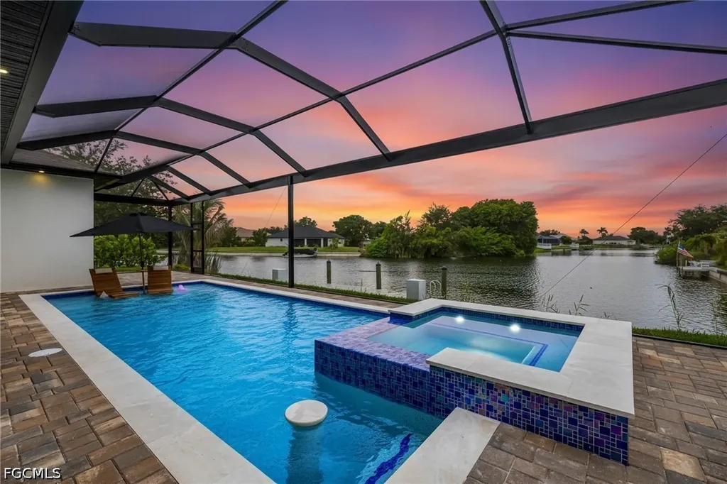 1210 SW Santa Barbara Place Cape Coral FL 33991