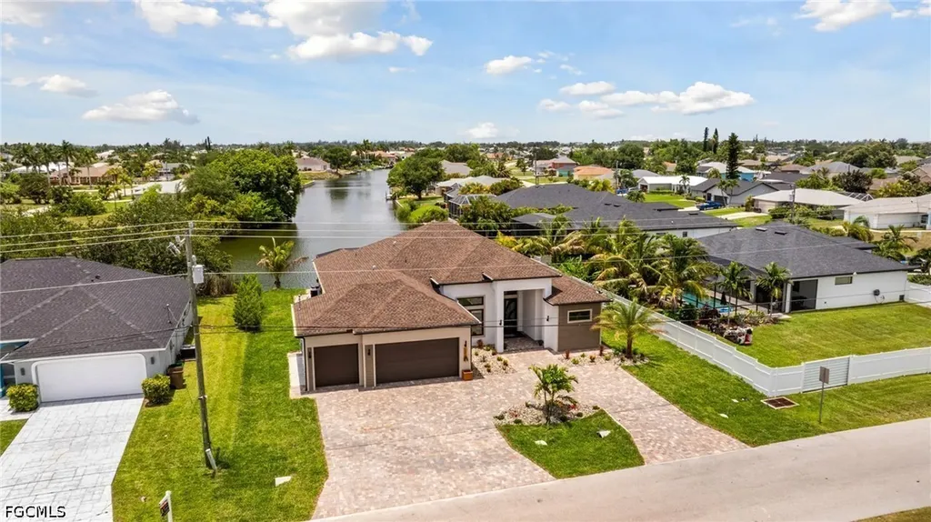 1210 SW Santa Barbara Place Cape Coral FL 33991