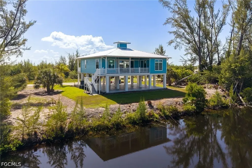 3811 Crestwell Court St. James City FL 33956