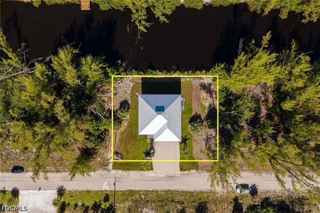 3811 Crestwell Court St. James City FL 33956