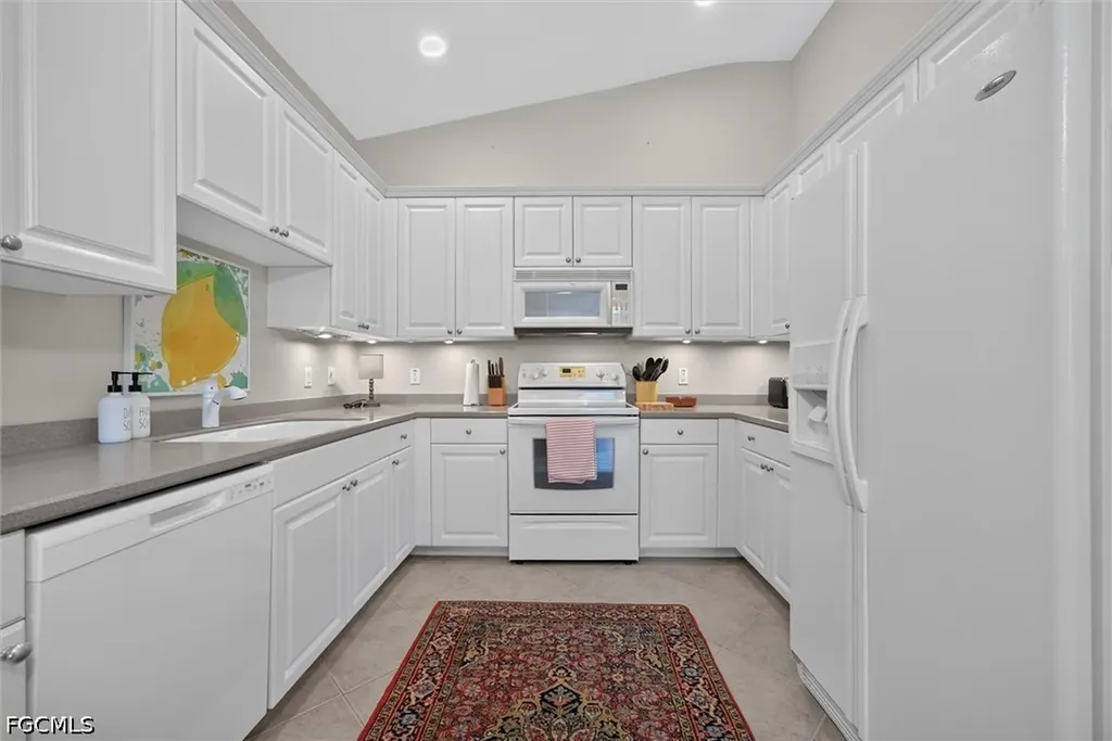 3080 Meandering Way Fort Myers FL 33905