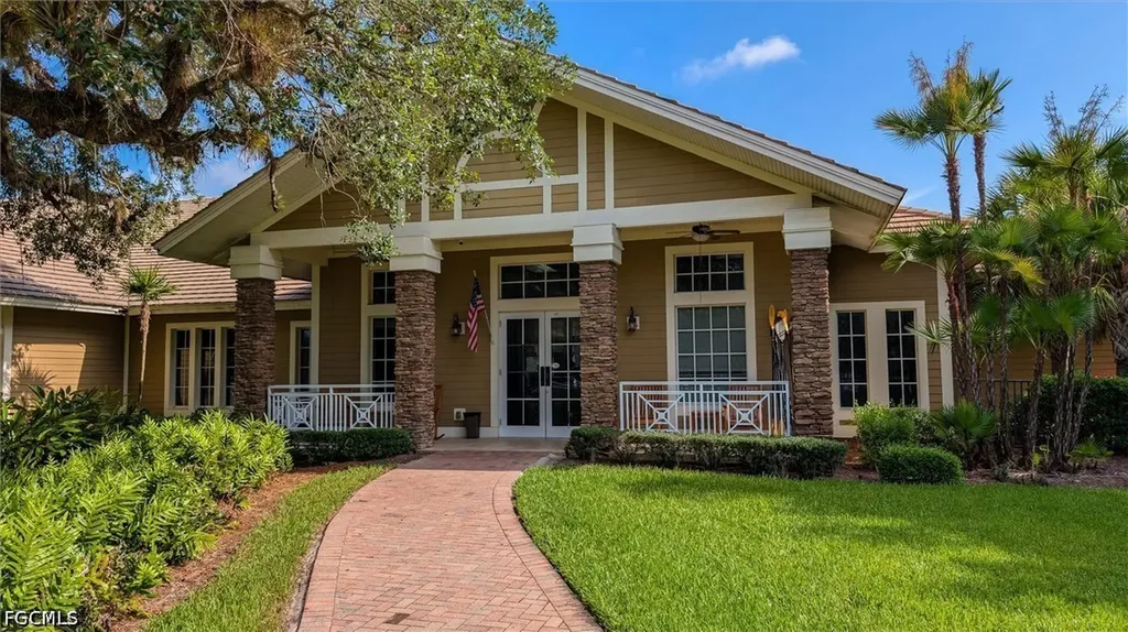 3080 Meandering Way Fort Myers FL 33905