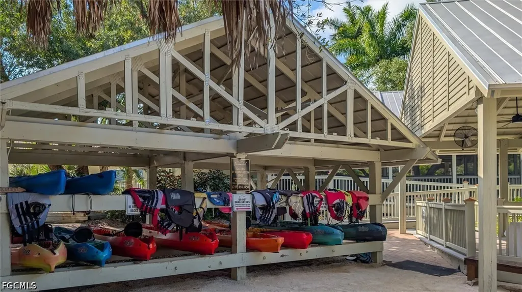 3080 Meandering Way Fort Myers FL 33905
