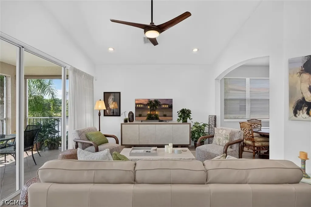 3080 Meandering Way Fort Myers FL 33905