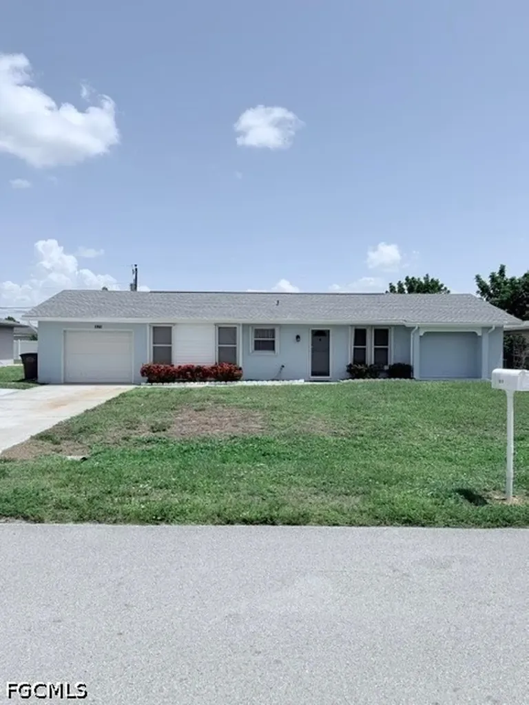 1211 SE 35th Street Cape Coral FL 33904