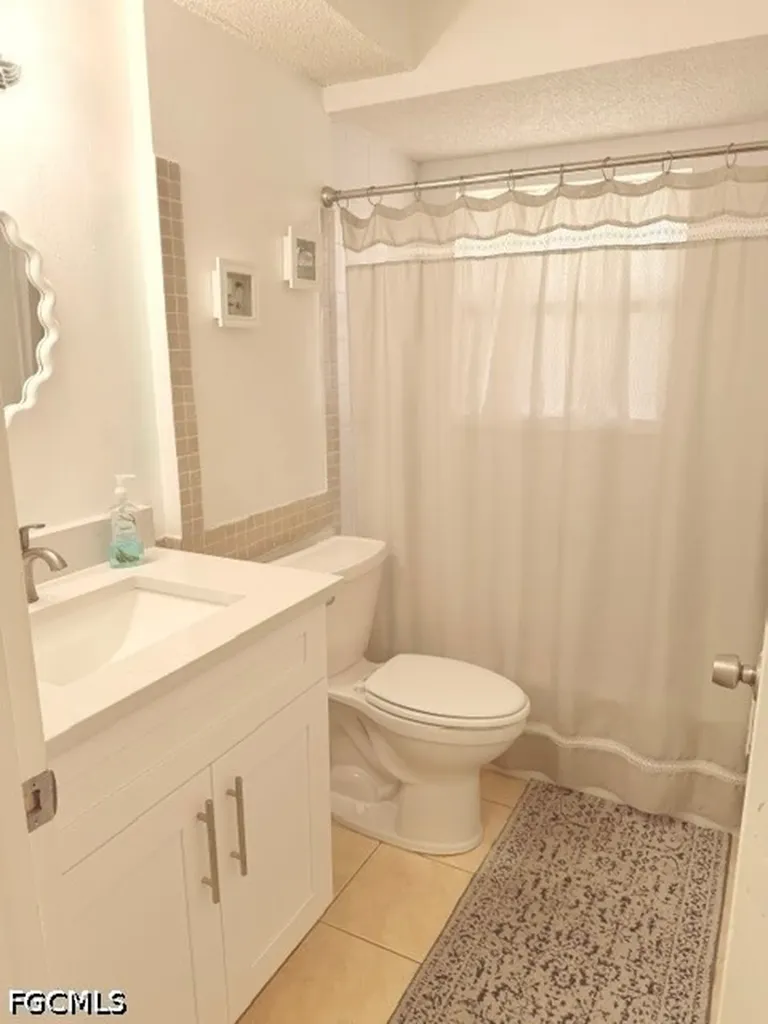 1211 SE 35th Street Cape Coral FL 33904