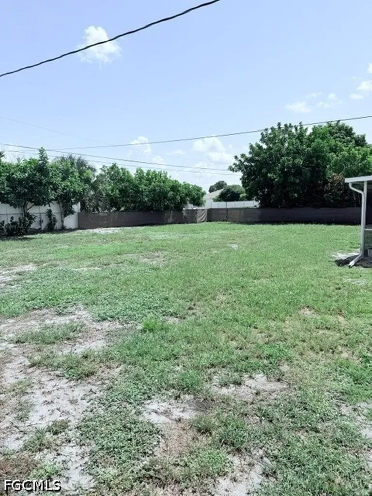 1211 SE 35th Street Cape Coral FL 33904
