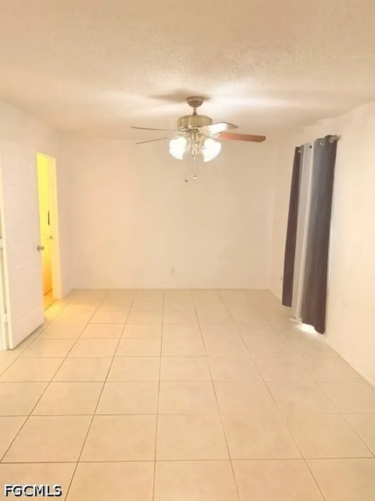 1211 SE 35th Street Cape Coral FL 33904