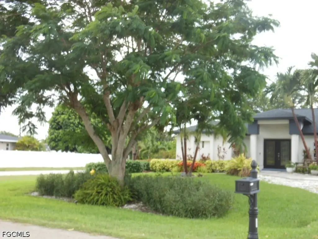 1236 Everest Parkway Cape Coral FL 33904