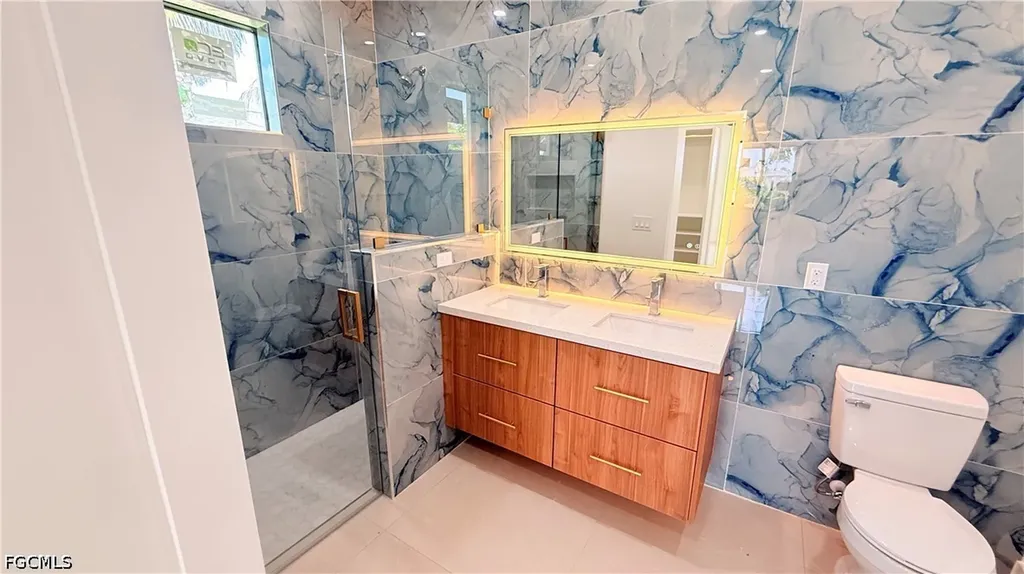 2827 SW 2nd Lane Cape Coral FL 33991