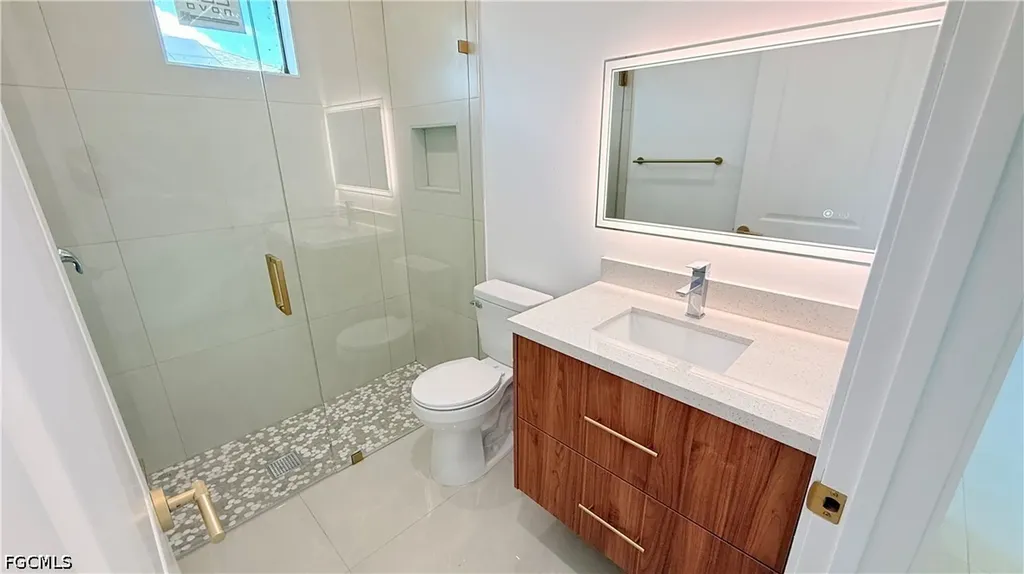 2827 SW 2nd Lane Cape Coral FL 33991