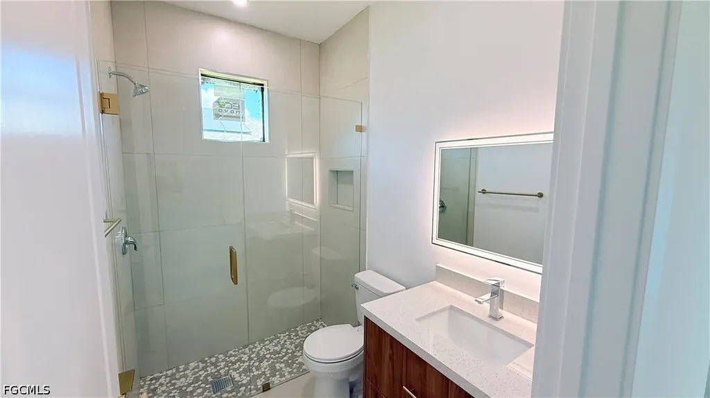 2827 SW 2nd Lane Cape Coral FL 33991