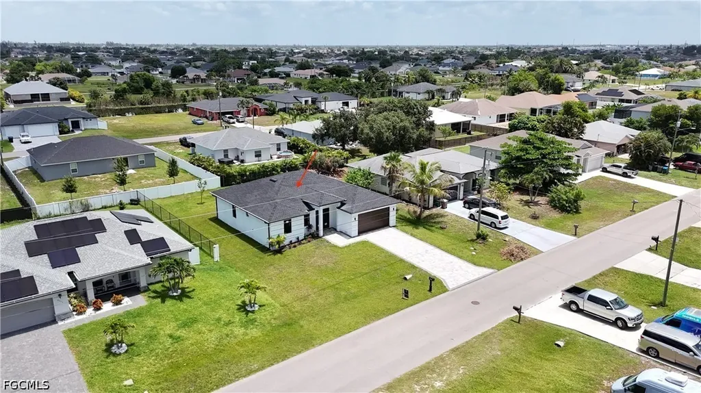2827 SW 2nd Lane Cape Coral FL 33991
