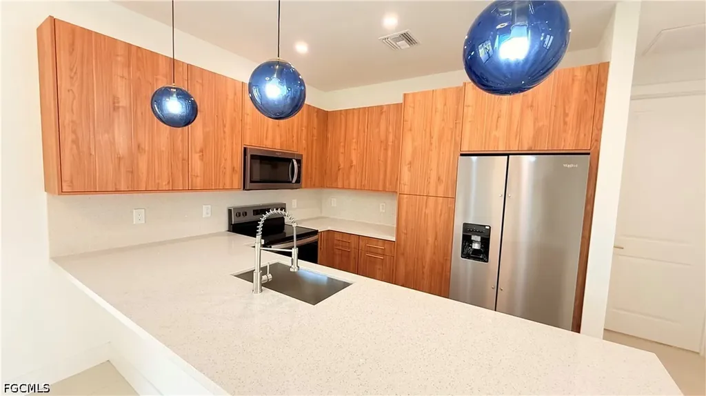 2827 SW 2nd Lane Cape Coral FL 33991