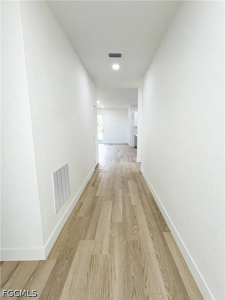 1041 Calico Labelle FL 33935