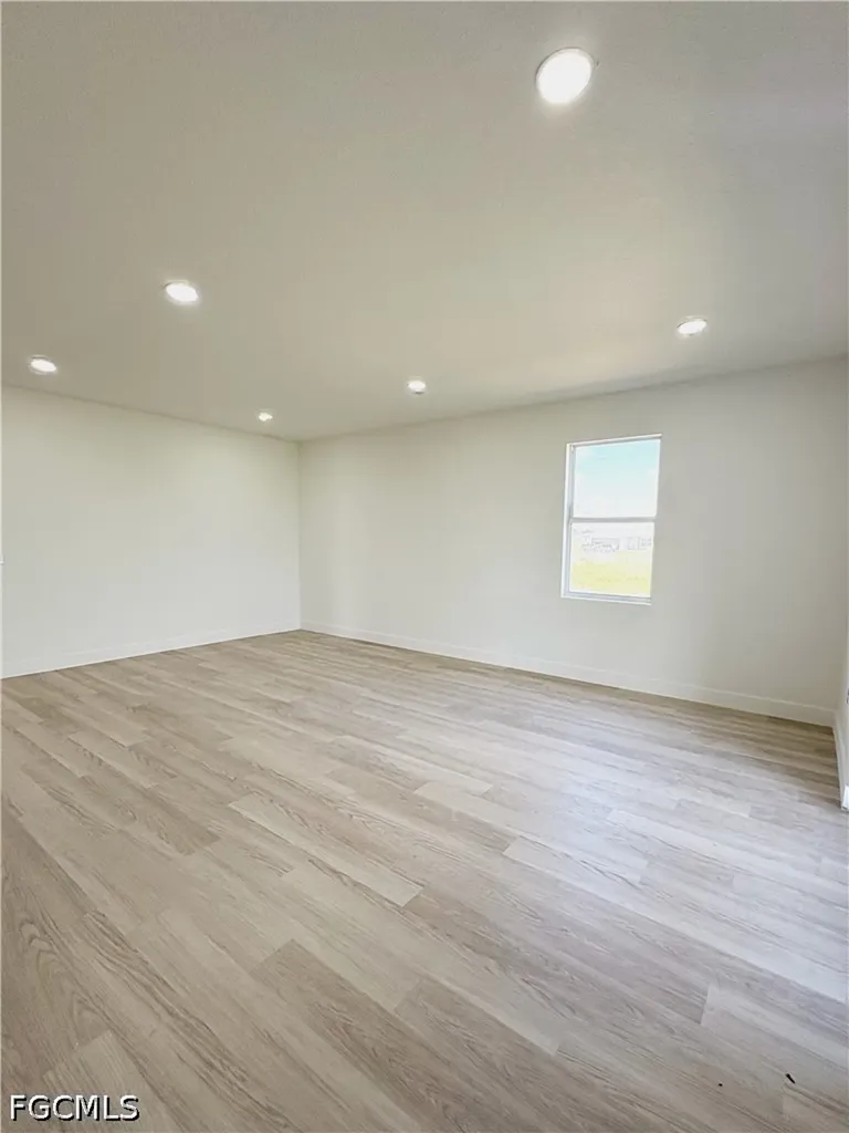 1041 Calico Labelle FL 33935
